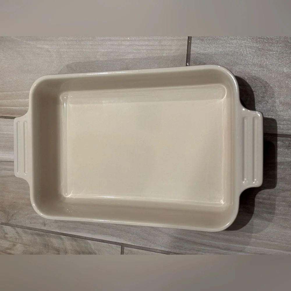 NWT Le Creuset 25 cm black onyx Rectangular Baking Dish
